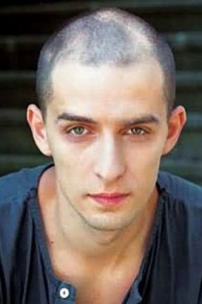 Photo de Grzegorz Artman dans Insurrection