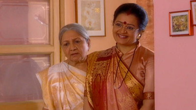 Savita Gives Tulsi the Necklace