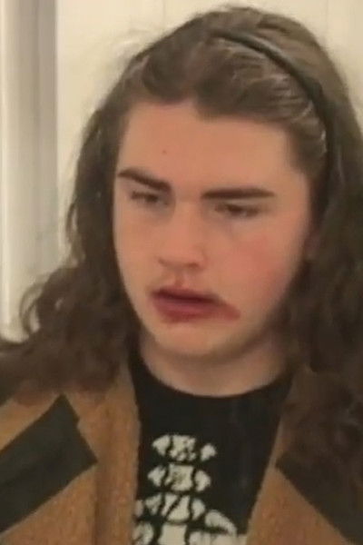 Poster do Filme applying makeup