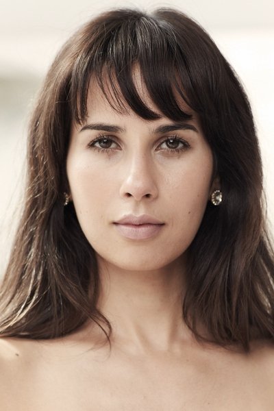 Photo de Zineb Oukach dans Le Loup de Wall Street