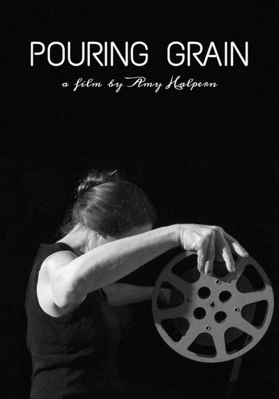 Poster do Filme Pouring Grain