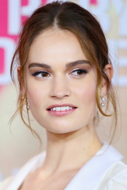 ლილი ჯეიმსი Lily James