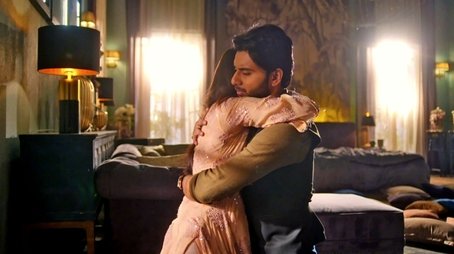 Aman Consoles Roshni (2020) - Episode 10 poster and promotional image