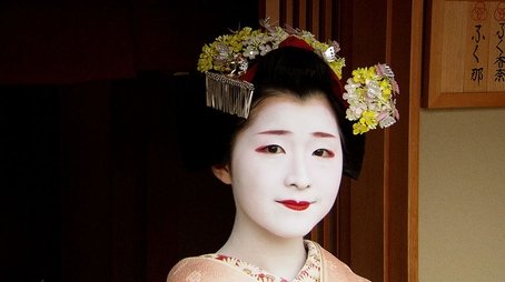 Maiko Hair Ornaments: A Classical Culture of Kawaii (2018) - Episode 6 poster and promotional image