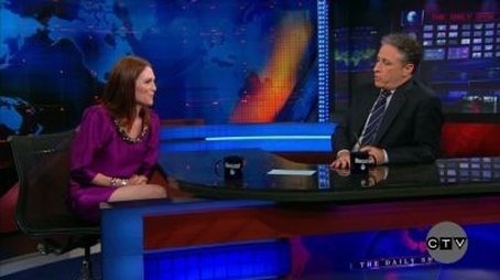 Julianne Moore (2010) - Episode 89 poster and promotional image