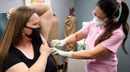 Dr. Pimple Popper, la dottoressa schiacciabrufoli Stagione 5