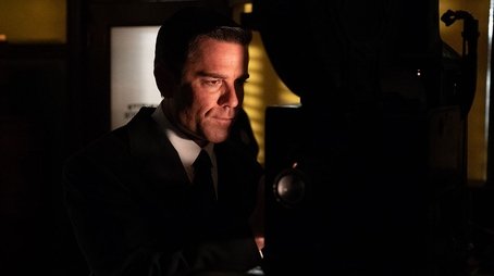 Murdoch and the Undetectable Man (2019) - Episode 13 poster and promotional image