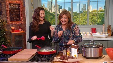 Tiffani Amber Thiessen's Short Rib Enchiladas + Rach's Beer Cheese Soup (2018) - Episode 20 poster and promotional image
