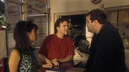 L'agence de voyage - Prennent une marche 4 - Au garage (1999) - Episode 4 poster and promotional image
