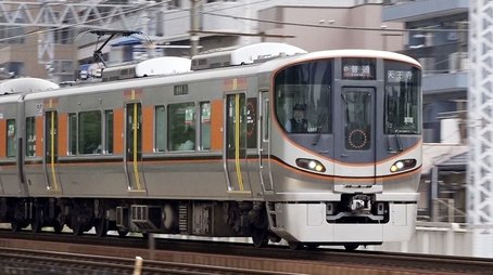 JR Osaka Loop Line: Developing a Better, More User-Friendly Line (2019) - Episode 11 poster and promotional image