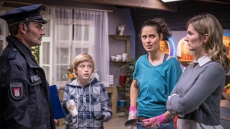 Tankstopp (2018) - Episode 12 poster and promotional image