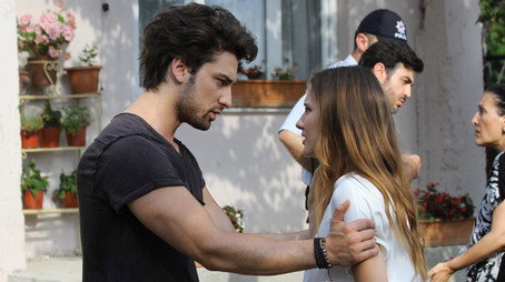 Elimi Bırakma Sezóna 1