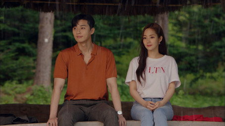 Mi a baja Kim titkárnőnek? Évad 1