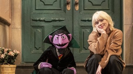 Elmo's Number Adventure (2022) - Episode 32 poster and promotional image
