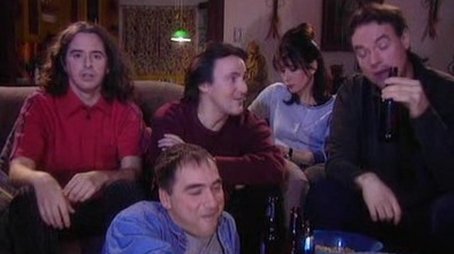 Les voisins 1 - Dans l'ascenseur - Au téléphone 3 (1998) - Episode 19 poster and promotional image