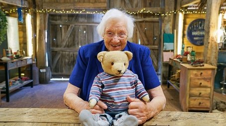 Claus the Bear (2022) - Episode 12 poster and promotional image