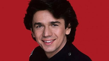 Season 5 (1985) - Season 5 poster and promotional image