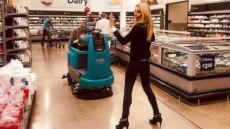 Robo Retail (2019) - Episode 4 poster and promotional image