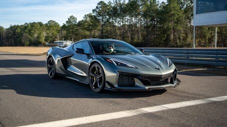 Chevrolet Corvette Z06 (2024) - Episode 24 poster and promotional image