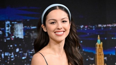 Olivia Rodrigo, Ashley McBryde (2023) - Episode 43 poster and promotional image