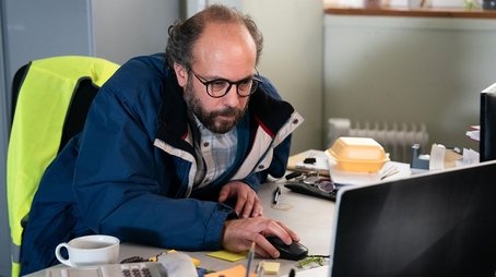 04/11/2024 (2024) - Episode 176 poster and promotional image