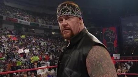RAW is WAR 372 (2000) - Episode 28 poster and promotional image