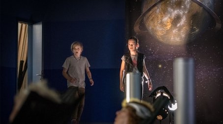Aliens (2018) - Episode 10 poster and promotional image