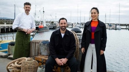 Pair Up With Crayfish (2021) - Episode 36 poster and promotional image