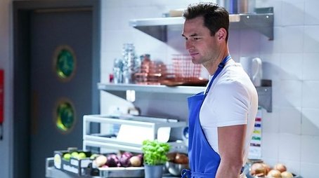 6604 (2022) - Episode 195 poster and promotional image