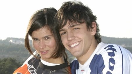 2: O Regresso às Aulas (2004) - Season 2 poster and promotional image
