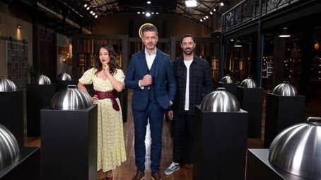 The Cloche Challenge (2021) - Episode 54 poster and promotional image
