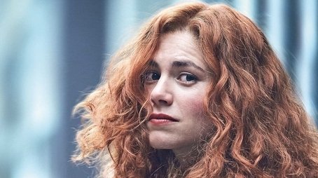 Ik val niet, ik dans (2025) tvshow poster - Click for spoilers and plot summary