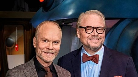 Season 33 (2022) - Season 33 poster and promotional image