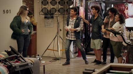 Hollywood en casa (2017) - Episode 12 poster and promotional image