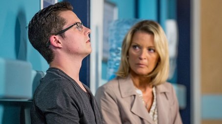 17/10/2016 (2016) - Episode 166 poster and promotional image