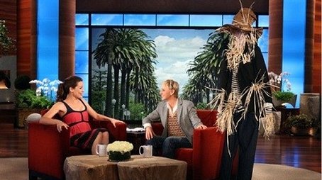 Jennifer Garner, Cody Siminpson, Kevin Dillon (2011) - Episode 12 poster and promotional image
