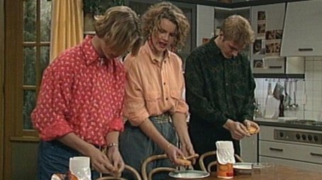 Biscuit Whistling (1993) - Episode 15 poster and promotional image