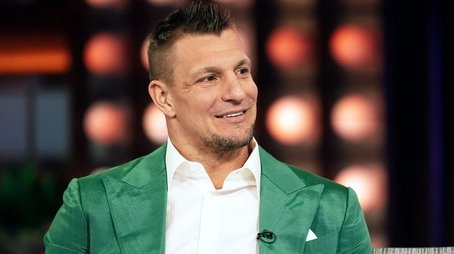 Rob Gronkowski, Kali Reis, Sydney McLaughlin-Levrone (2024) - Episode 70 poster and promotional image
