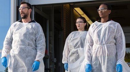8:00 A.M. (2025) - Episode 2 poster and promotional image