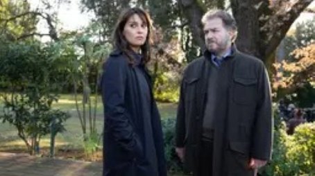 Serpenti nel Paradiso (2022) - Episode 1 poster and promotional image