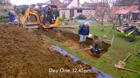 Garden Secrets - Raunds, Northamptonshire (2003) - Episode 1 poster and promotional image
