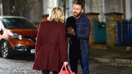 26/12/2015 (2015) - Episode 207 poster and promotional image