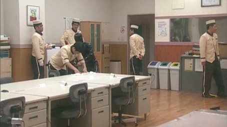 SP - No-Laughing Hotel Employee (2009) - Episode 52 poster and promotional image