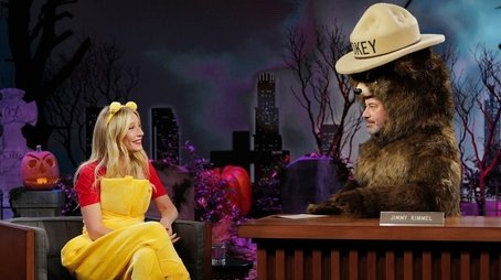 Gwyneth Paltrow, Patton Oswalt (2022) - Episode 22 poster and promotional image