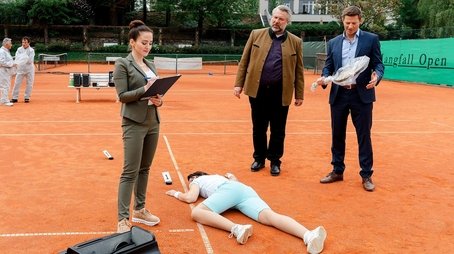 Alles hat ein Ende (2021) - Episode 12 poster and promotional image
