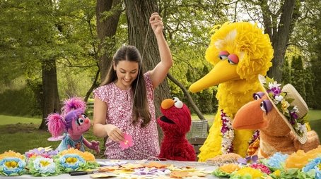 Nani Bird Visits (2023) - Episode 13 poster and promotional image