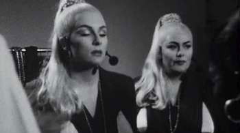 In Bed with French & Saunders (1993) - Episode 4 poster and promotional image