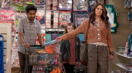 Birthday / Kaleeza (2021) - Episode 9 poster and promotional image
