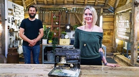 Signwriting Case (2022) - Episode 8 poster and promotional image