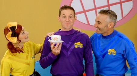 Simon Goes Quackers (2013) - Episode 8 poster and promotional image